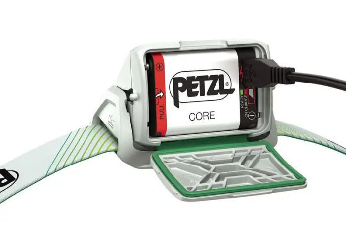 Ліхтар PETZL ACTIK CORE GREEN 