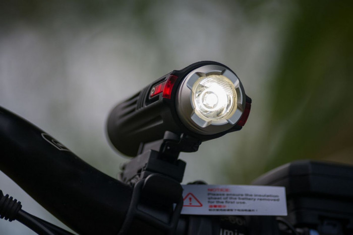 Велофара Fenix BC21R XM-L2 T6 натуральний білий Світлодіод 