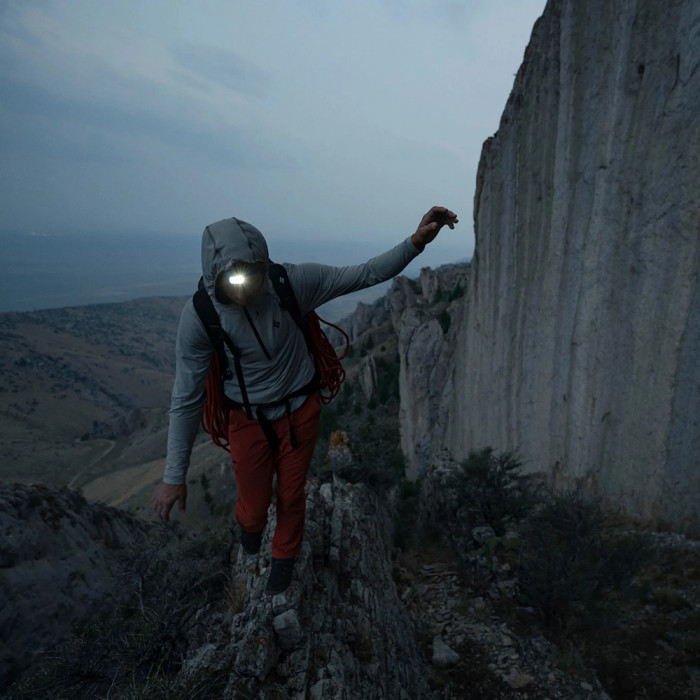 Ліхтар налобний Black Diamond Cosmo 350 Creek Blue 