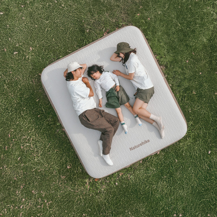 Самонадувний матрац, трьохмісний, із вбудованою помпою Naturehike CNK2450WS040, 250 мм, сірий 