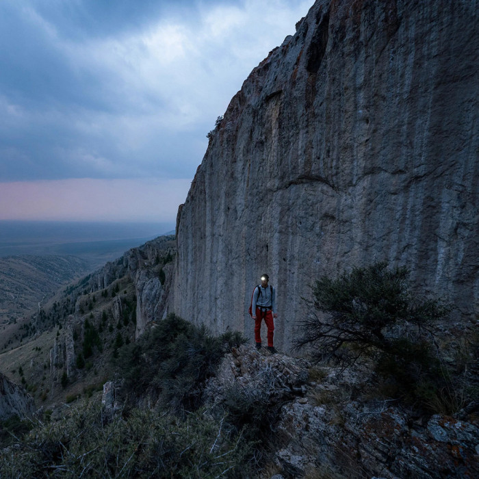Ліхтар налобний Black Diamond Cosmo 350-R Azul 