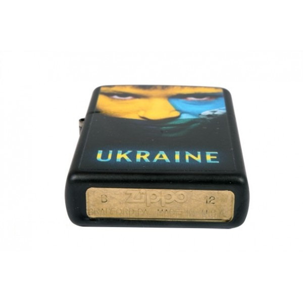 Запальничка Zippo Ukraine Soccer Face 218US 