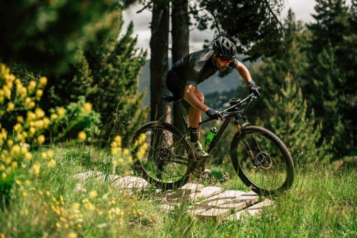 Велосипед Merida 2021 big.nine 3000 л(19 )глянцевий перлинно-білий /матово-чорний 