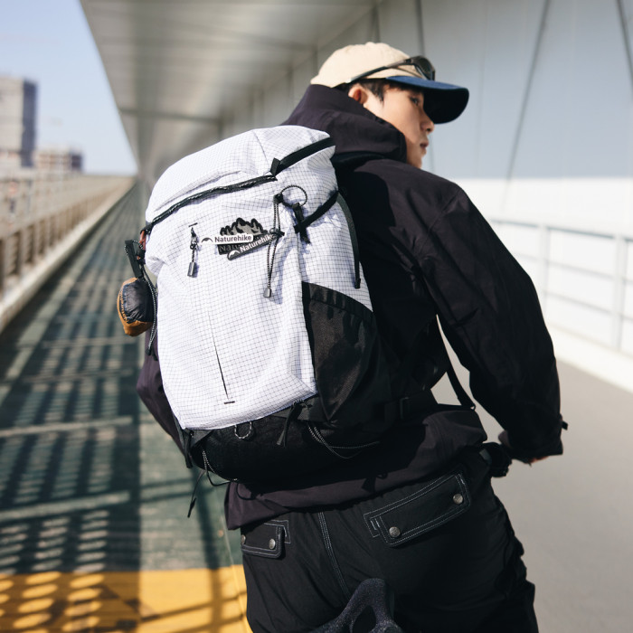 Рюкзак туристичний Naturehike Helium CNK2300BB017, 25 л, білий 
