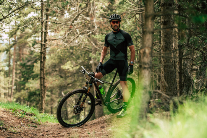 Велосипед Merida 2021 big.nine 5000 м (17) глянцевий перлинно-білий /матово-чорний 