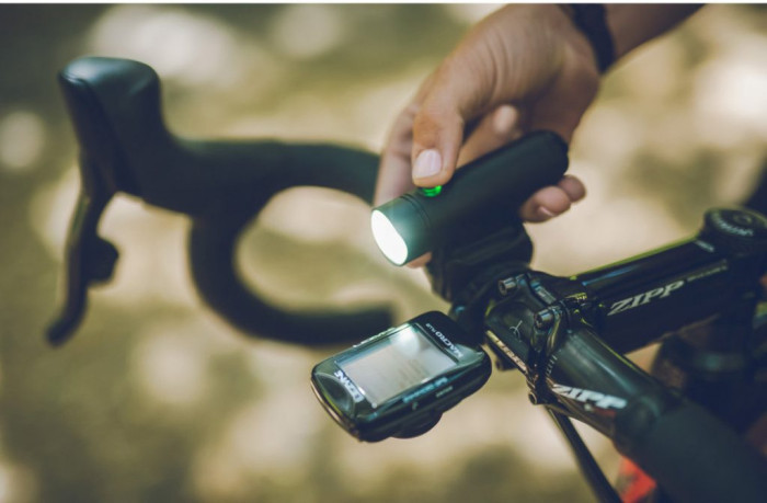 Комплект фар Lezyne CLASSIC DRIVE XL /STRIP PAIR 700/150 люменов Y13 