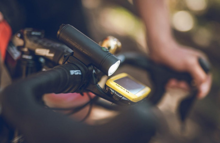 Комплект фар Lezyne CLASSIC DRIVE XL /STRIP PAIR 700/150 люменов Y13 