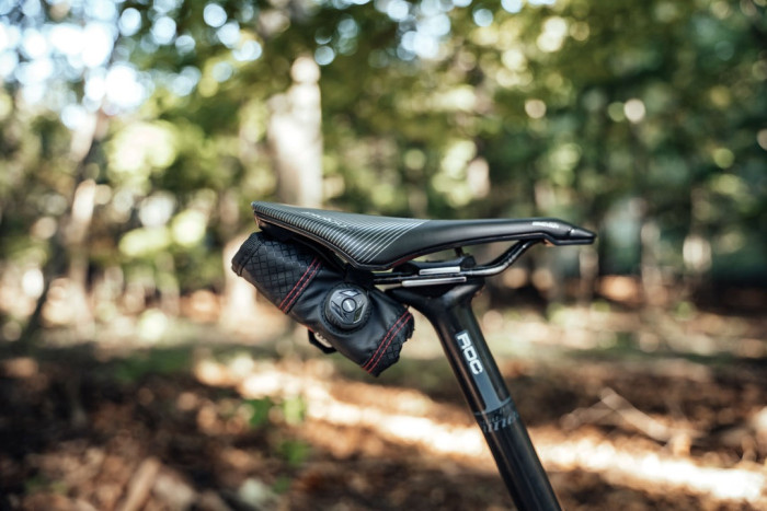 Підсумок для інструменту з кріпленням під сідало KOM Cycling SR02 