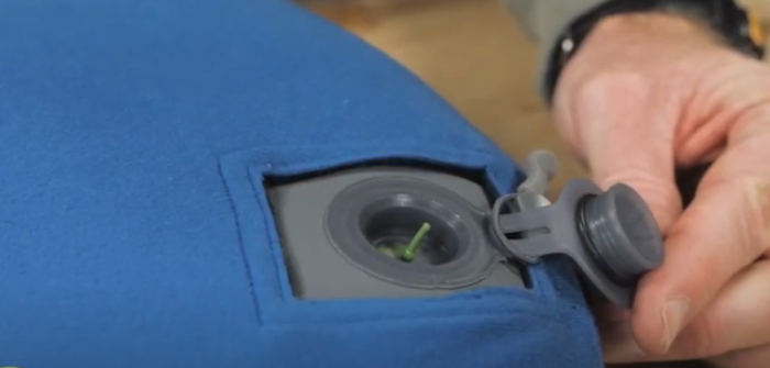 Подушка ПОДУШКА Exped DEEPSLEEP l темно-синього кольору 