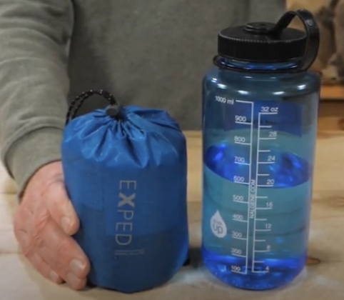 Подушка ПОДУШКА Exped DEEPSLEEP l темно-синього кольору 