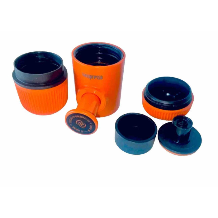 Портативна еспресо-кавоварка Wacaco Nanopresso помаранчева, механічна, для меленої кави 