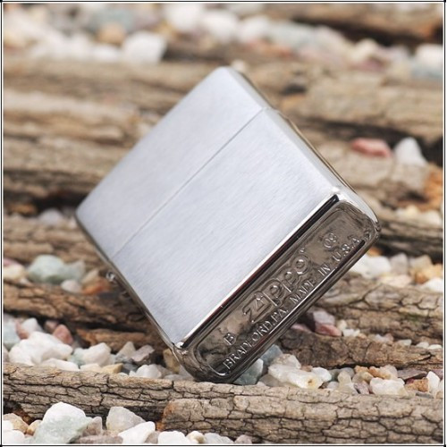Запальничка Zippo бензинова BRUSHED CHROME 200 