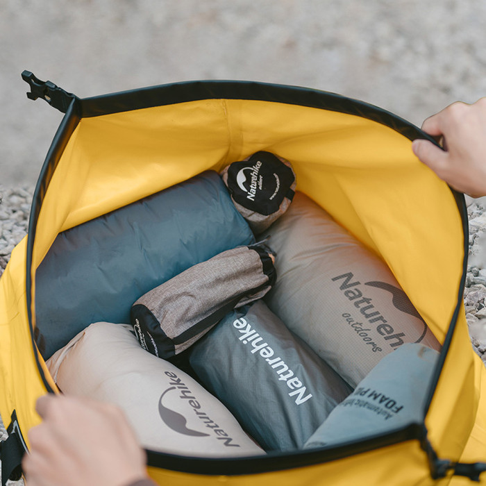 Водонепроникна дорожня сумка Naturehike CNK2450XB015, 90 л, жовта 