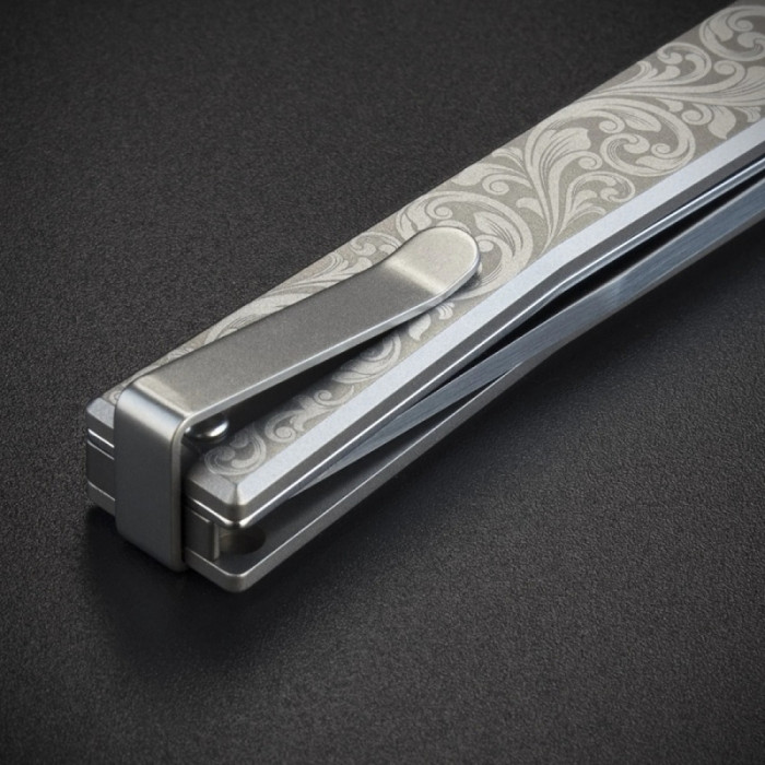 Ніж Ocaso Solstice, Engraved titanium, Scroll Pattern, Satin 