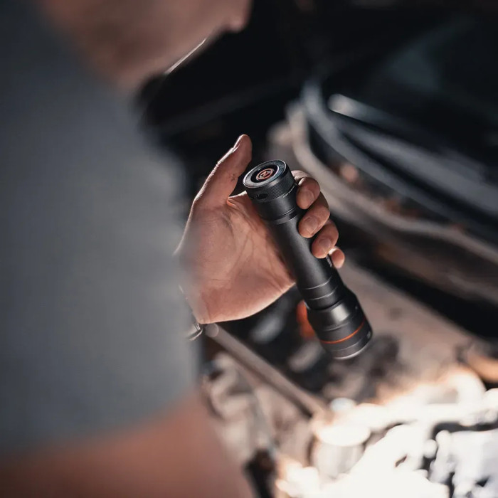 Ліхтар ручний Nebo Newton 1000 люмен (NB NEB-FLT-0016-G) 