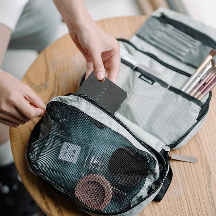 Косметичка Naturehike NH20SN010, розмір L, світло-сіра 