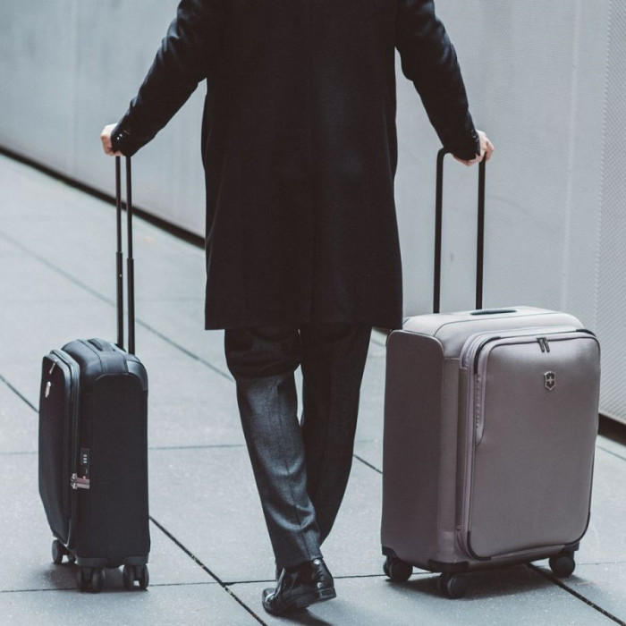 Чемодан на 4 колесах Victorinox Connex Ss/Grey M Expandable 69/78 л (Vt605654) 