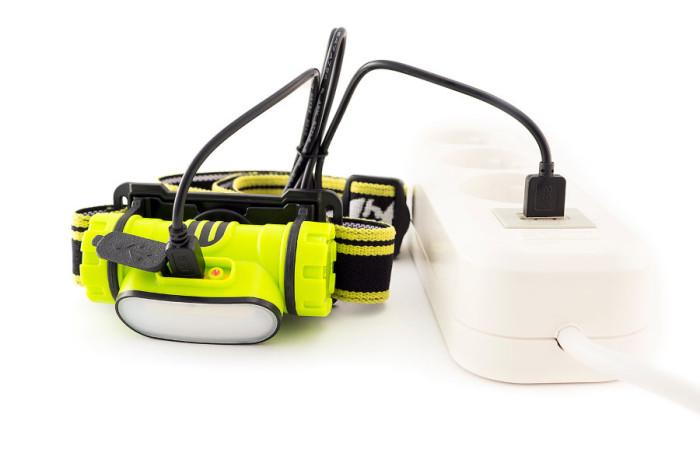 Налобний ліхтар яскравий промінь LH - 190м COBRA М 