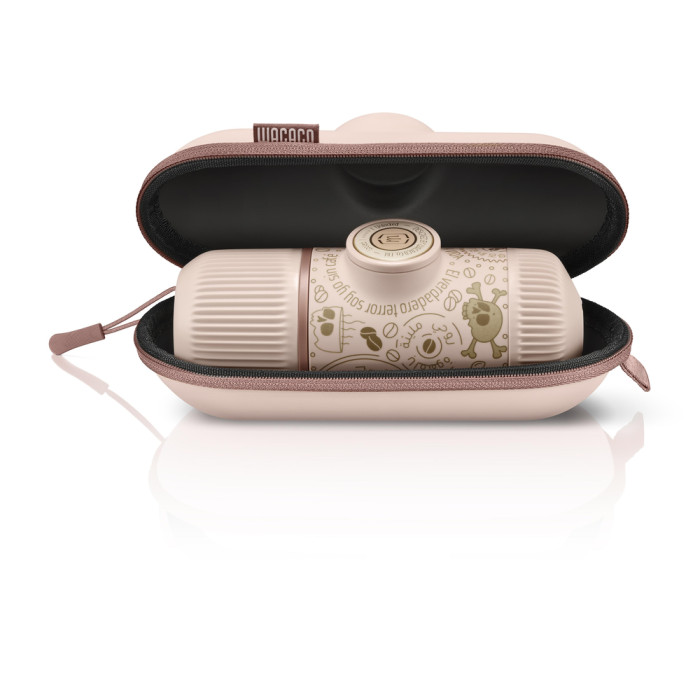 Портативна еспресо-кавоварка Wacaco Nanopresso рожева з чохлом, механічна, для меленої кави 