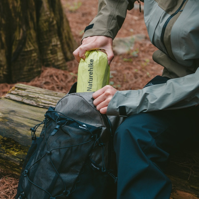 Дощовик-пончо легкий з рукавами Naturehike CNK2620FS011, L, жовтий