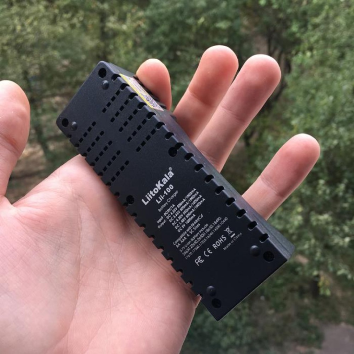 Зарядний пристрій LiitoKala Lii-100 
