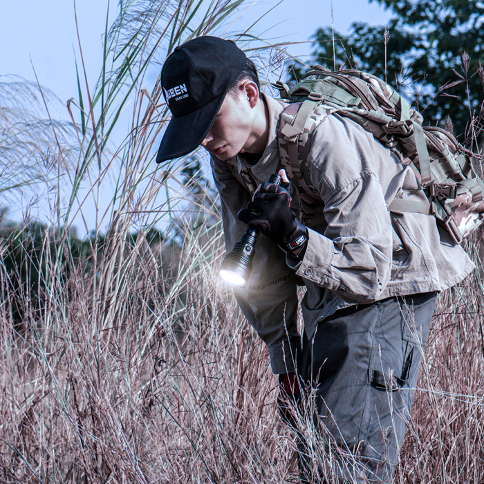 Wuben H8 Se Cree Xhp35HI 