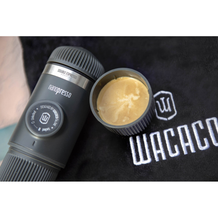 Портативна еспресо-кавоварка Wacaco Nanopresso сіра, механічна, для меленої кави 