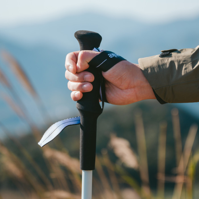 Трекінгова палиця 3-секційна Naturehike ST06 NH17D006-D, 66-135 см, біла 