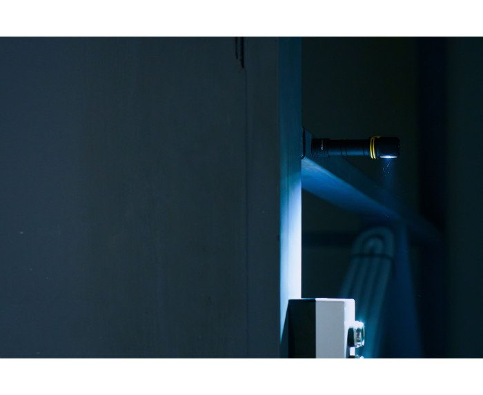 Ліхтар Armytek Elf C2 Micro USB+18650 LH351D Warm (тепле світло) 