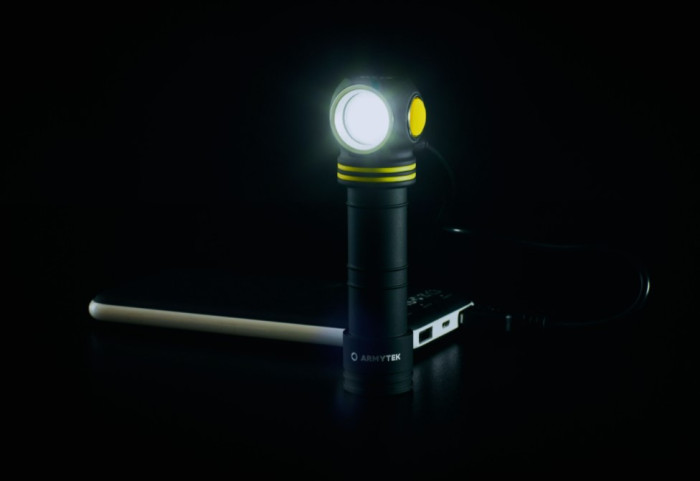 Ліхтар Armytek Elf C2 Micro USB+18650 LH351D White (холодне світло) 