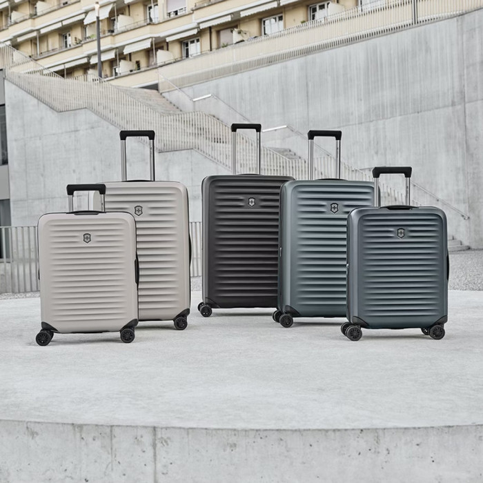 Валіза Victorinox AIROX Advanced Black Велика 