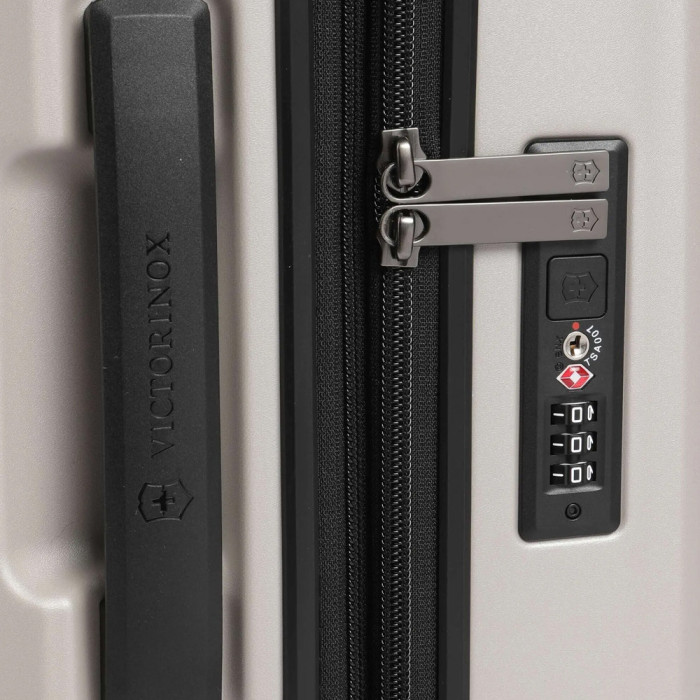 Валіза Victorinox AIROX Advanced Stone White Велика 