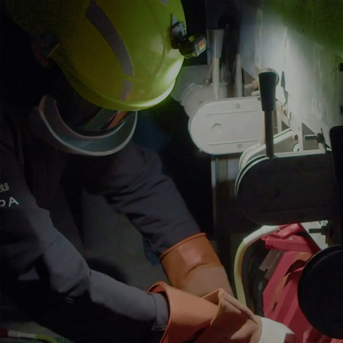 Ліхтар налобний Mactronic Rebel (400 Lm) Cool/Warm White/Red LED Recharg Type-C (AHL0061UC) 