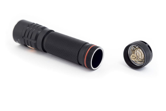 Ліхтар яскравий промінь YLP GRYPHON G18, чорний, Cree XP-G2 nw 