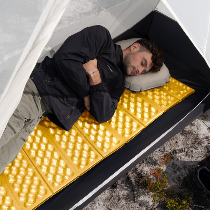 Коврик туристический складной одноместный Naturehike CNK2650WS027, 185 х 56 х 2.6 см, золотистый  