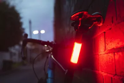 Мигалка задняя Knog Mid Cobber Rear 170 Lumens  