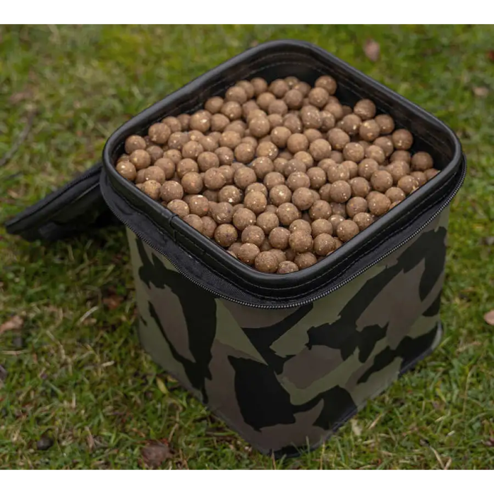 Термосумка Avid Carp Stormshield  Pro Coolbag Small  