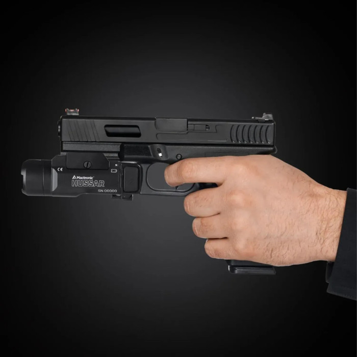 Фонарь тактический Mactronic Hussar (1050 Lm) Gun Mount (THG0010)  