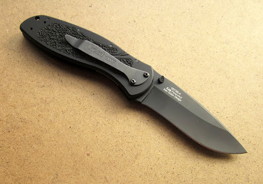 Нож KAI Kershaw Black Blur (Sandvik 14C28N, черное покрытие, подпружинен)  