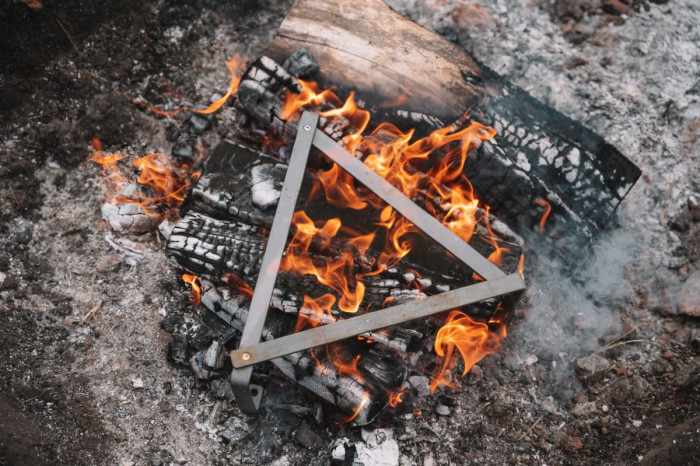 Платформа под посуду для костра Petromax Cooking Stand  