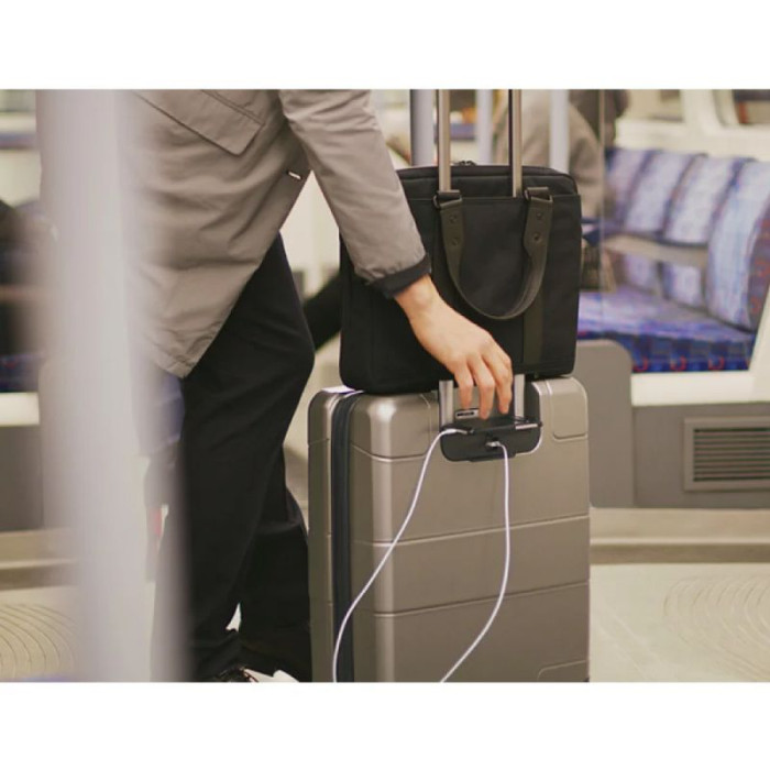 Чемодан на 4 колесах Victorinox Travel Lexicon/Titanium с USB 34 л (Vt602104)  