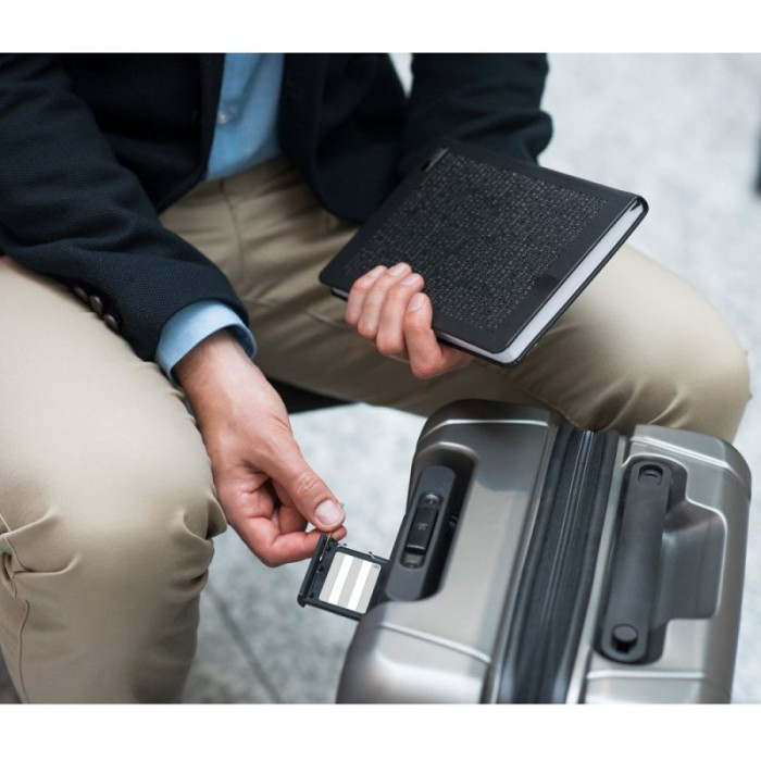 Чемодан на 4 колесах Victorinox Travel Lexicon/Titanium с USB 34 л (Vt602104)  