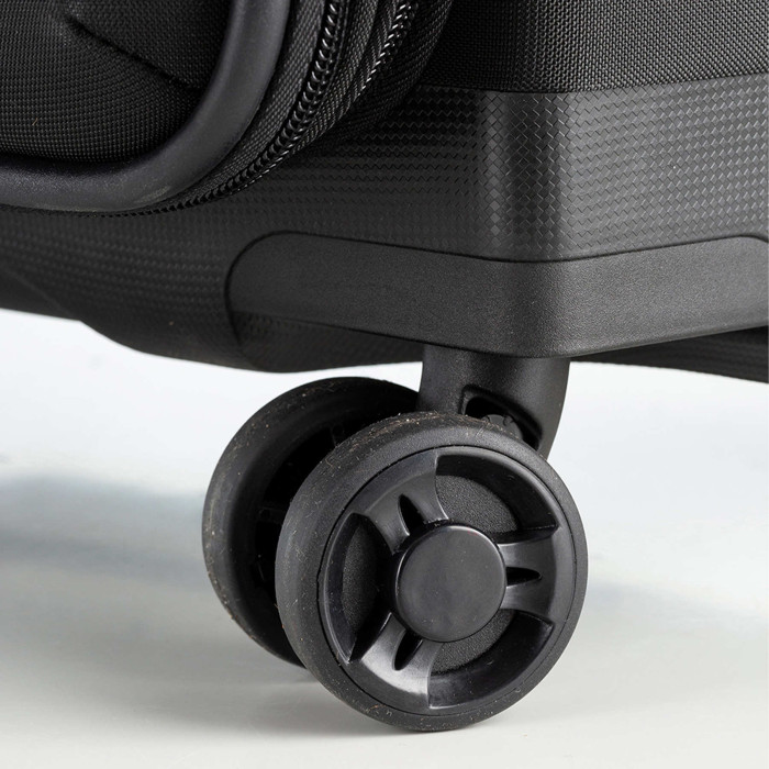 Чемодан Swissbrand Perth (M) Black (SWB_LYPER001M)  