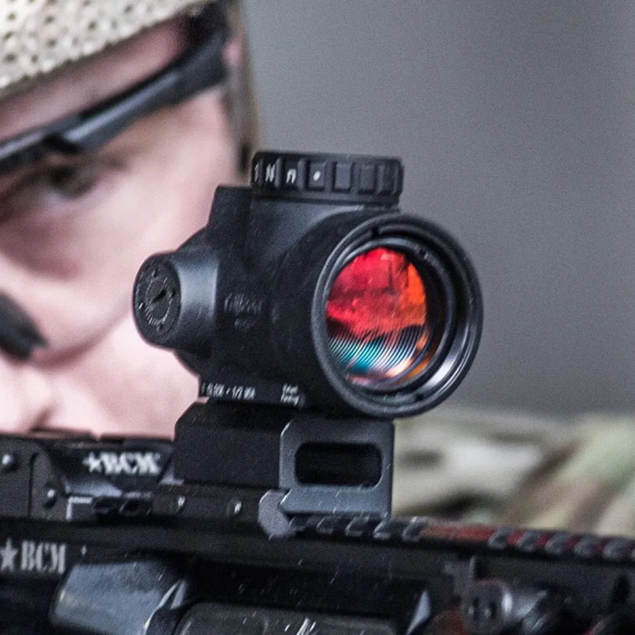 Прицел коллиматорный Trijicon MRO 2.0 MOA Red Dot; Lower 1/3 Cowitness Mount  