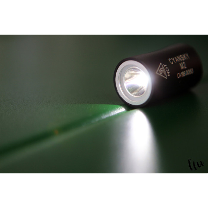 Фонарь Cyansky M2 XP-E2 R3 (нет шнура в комплекте)  