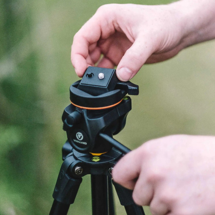 Штатив Vanguard Vesta 203AP (Vesta 203AP)  