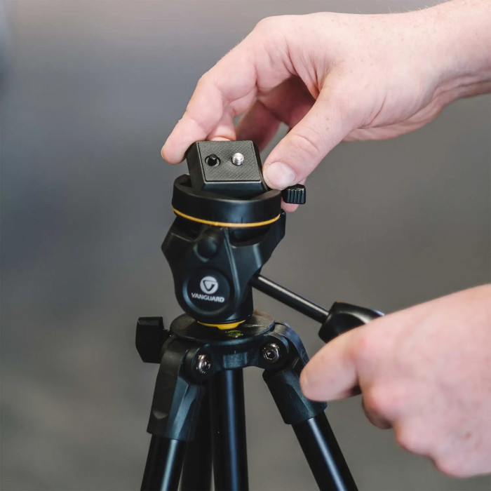 Штатив Vanguard Vesta 203AP (Vesta 203AP)  