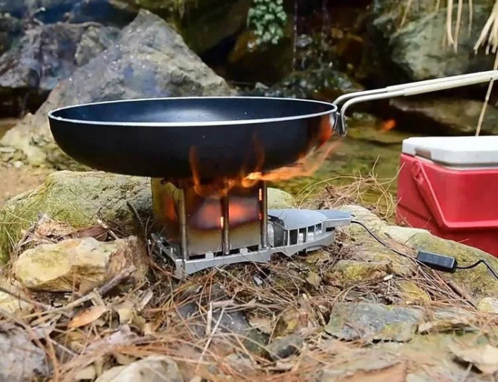 Твердотопливная печь с турбиной и питанием BRS-116 (заводской брак, на разном уровне горелка с турбиной)  