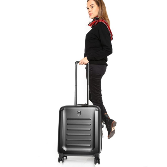 Чемодан на 4 колесах Victorinox Travel Spectra 2.0/Black S Extra-Capacity 42 л (Vt313183.01)  