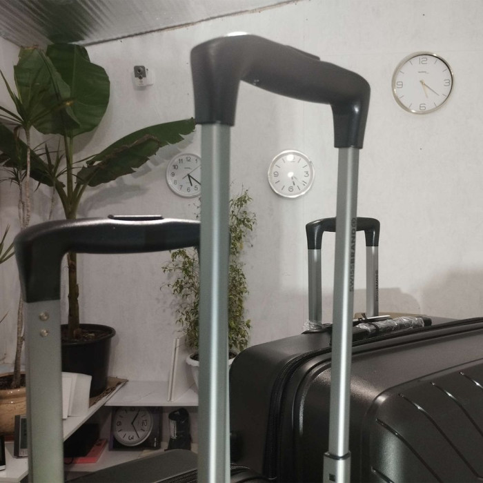 Чемодан Swissbrand Eden (M) Black (SWB_LHEDE001M)  